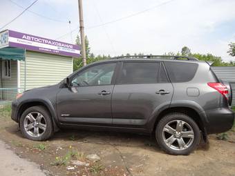 2010 Toyota RAV4 Photos