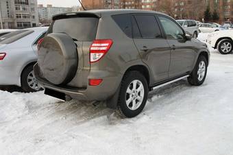 2011 Toyota RAV4 Photos
