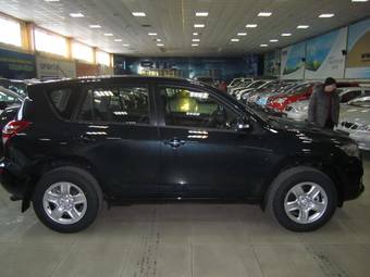 2011 Toyota RAV4 Photos