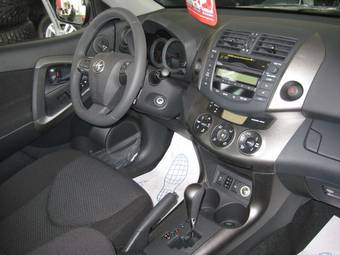 2011 Toyota RAV4 Photos