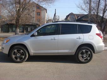 2011 Toyota RAV4 Pictures