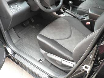 2011 Toyota RAV4 Photos