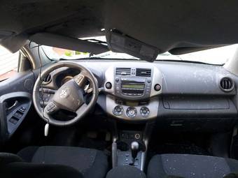 2011 Toyota RAV4 Pictures