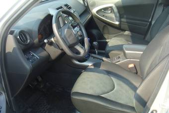 2011 Toyota RAV4 Photos