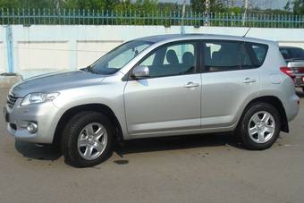 2011 Toyota RAV4 Pictures