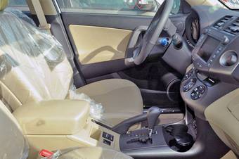 2012 Toyota RAV4 Photos