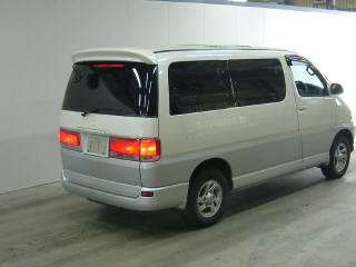 1998 Toyota Regius Pictures