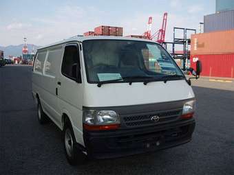 2003 Toyota Regius Ace Photos