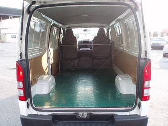 2004 Toyota Regius Ace Wallpapers