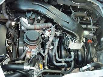 2005 Toyota Regius Ace Pictures