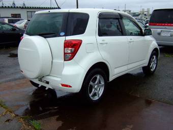 2006 Toyota Rush Pictures