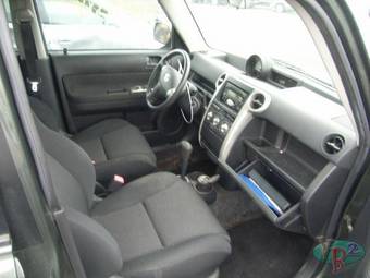 2003 Toyota Scion Photos