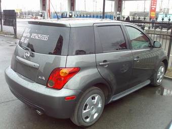 2003 Toyota Scion Pictures