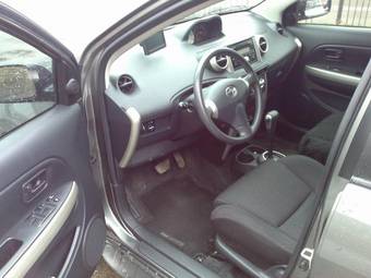 2003 Toyota Scion Pictures