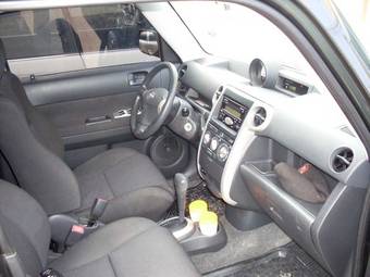 2004 Toyota Scion Images