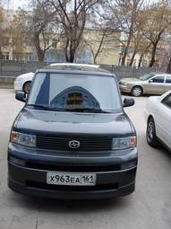 2004 Toyota Scion Pictures