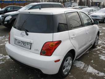2005 Toyota Scion Pictures