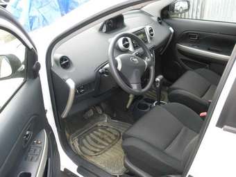 2005 Toyota Scion Photos