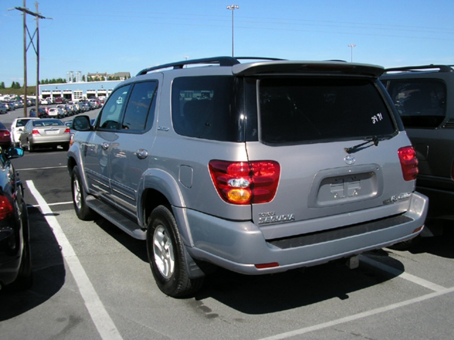 2001 Toyota Sequoia Pictures