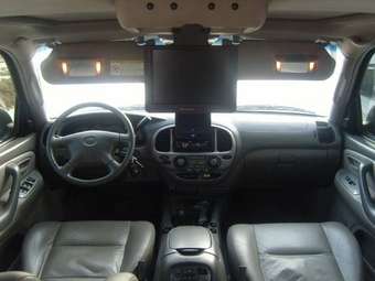 2001 Toyota Sequoia Pictures
