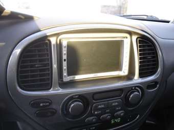 2001 Toyota Sequoia Pictures