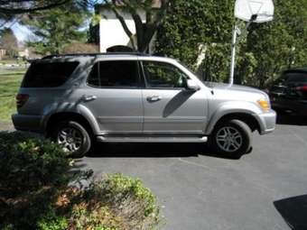 2002 Toyota Sequoia Images