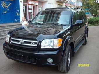 2002 Toyota Sequoia Pictures