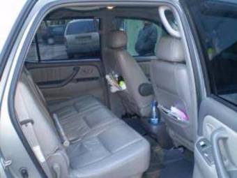 2002 Toyota Sequoia Pics