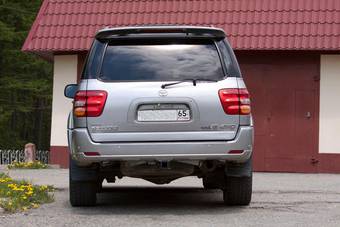 2002 Toyota Sequoia Pictures