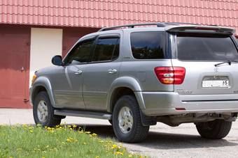 2002 Toyota Sequoia Pictures