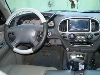 2002 Toyota Sequoia Photos