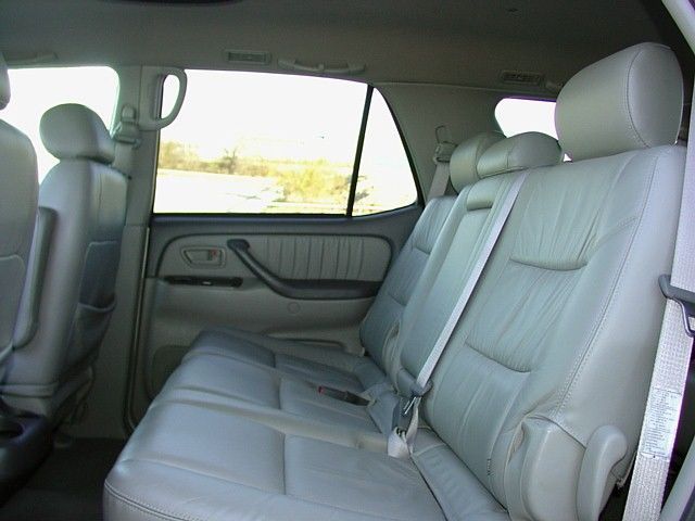 2003 Toyota Sequoia Wallpapers