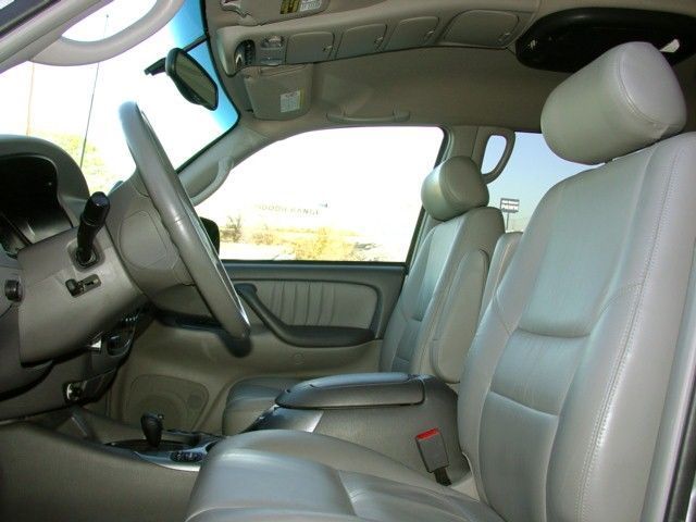 2003 Toyota Sequoia Images