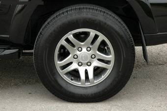 2003 Toyota Sequoia Pictures
