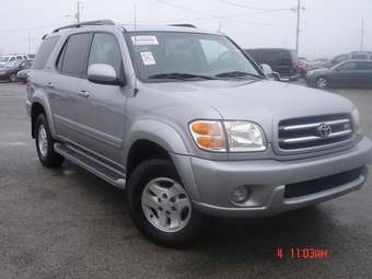 2003 Toyota Sequoia Pictures