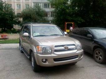 2003 Toyota Sequoia Pictures