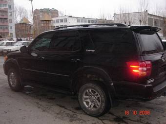 2003 Toyota Sequoia Pictures