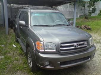 2003 Toyota Sequoia Pictures