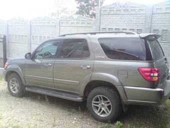 2003 Toyota Sequoia Pictures