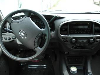 2004 Toyota Sequoia Wallpapers