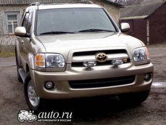 2004 Toyota Sequoia Pictures