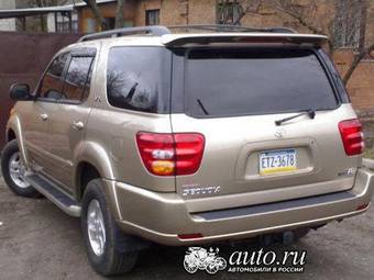 2004 Toyota Sequoia Pictures
