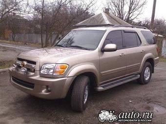 2004 Toyota Sequoia Pictures