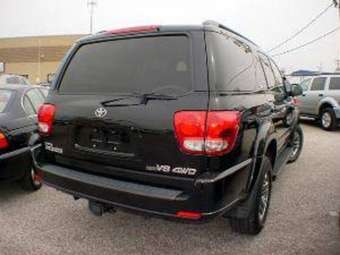 2005 Toyota Sequoia Pictures