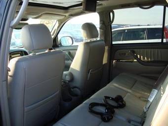 2005 Toyota Sequoia Photos