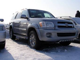 2005 Toyota Sequoia Photos