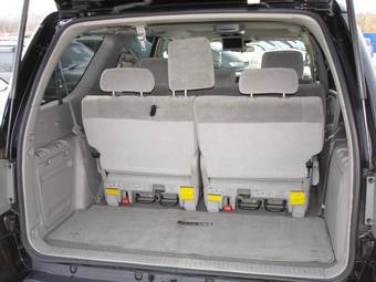 2005 Toyota Sequoia Pictures