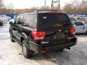 2005 Toyota Sequoia Pictures