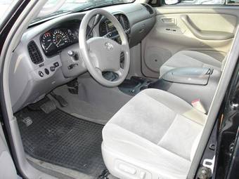 2005 Toyota Sequoia Photos
