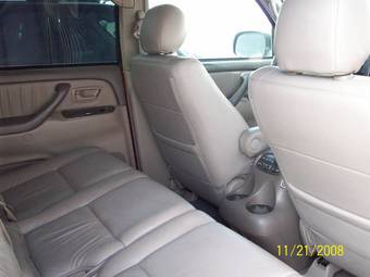 2005 Toyota Sequoia Pictures